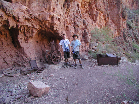 Old mine on Horseshoe Mesa