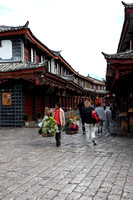 Street vendors in Old Town LiJiang